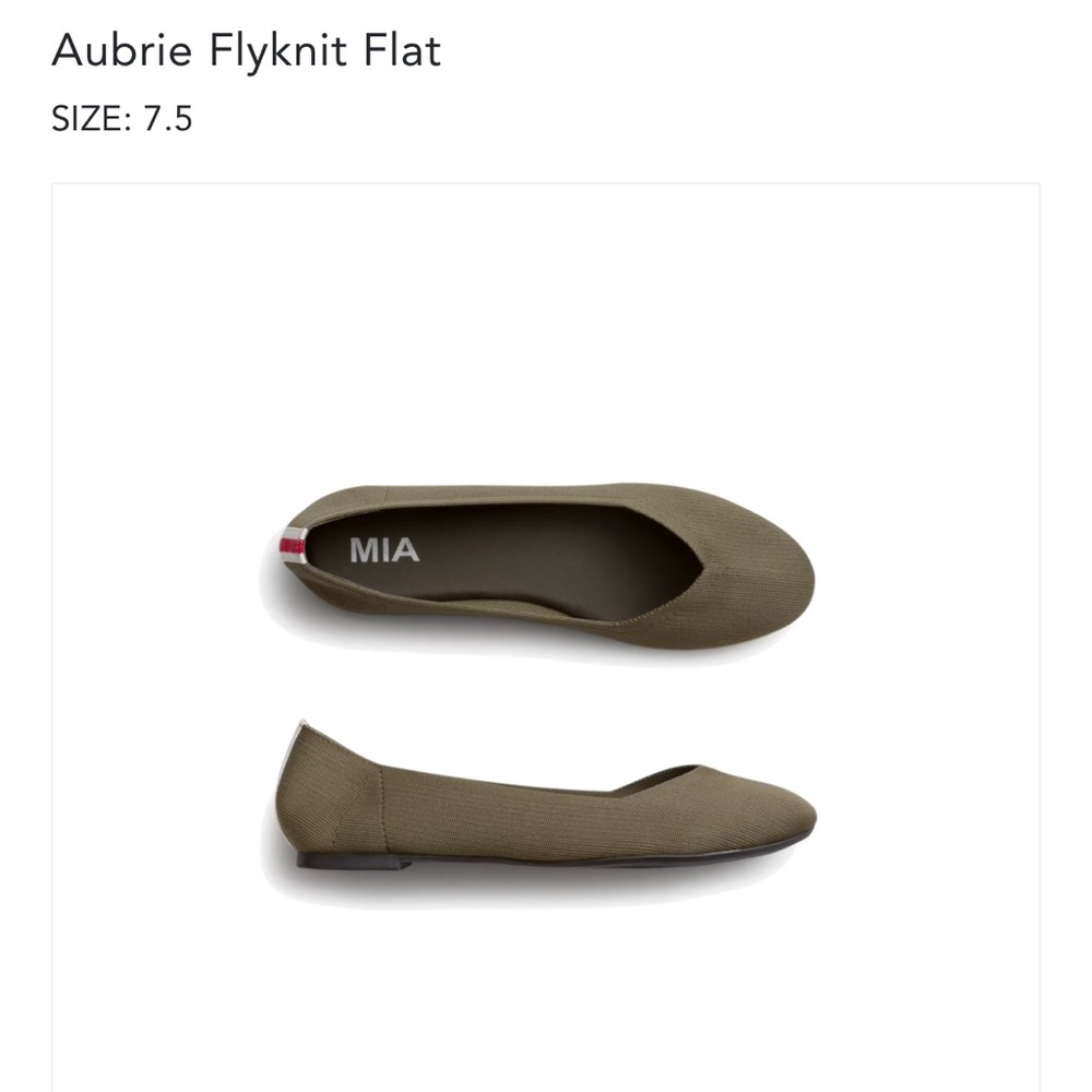 Green Mia Aubrie Flyknit Flats Size 7.5